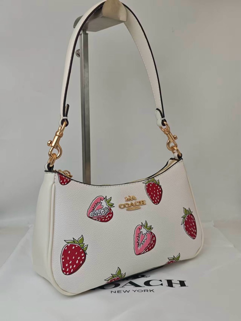 Coach White Leather Shoulder Bag with Strawberry Print - Picture 2 of 6